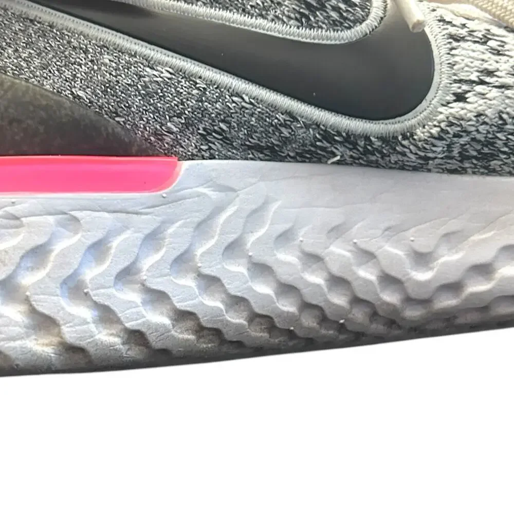 Nike Epic React Flyknit 2 Oreo Pink Punning Women's White 8.5